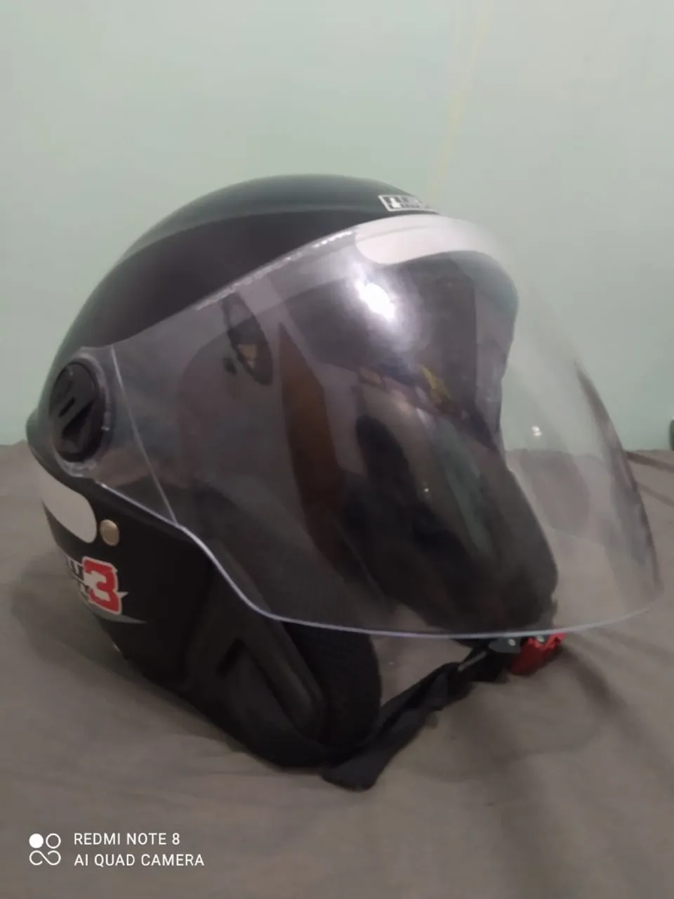 Capacete de proteção para esportes radicais