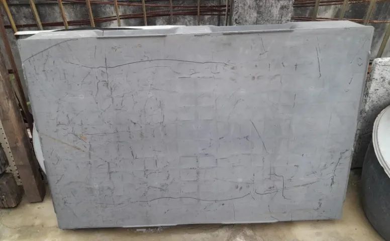 Pallet Plástico Grande Com Base Com Pés - Preto Liso (120 cm X 80 cm) - Foto 5