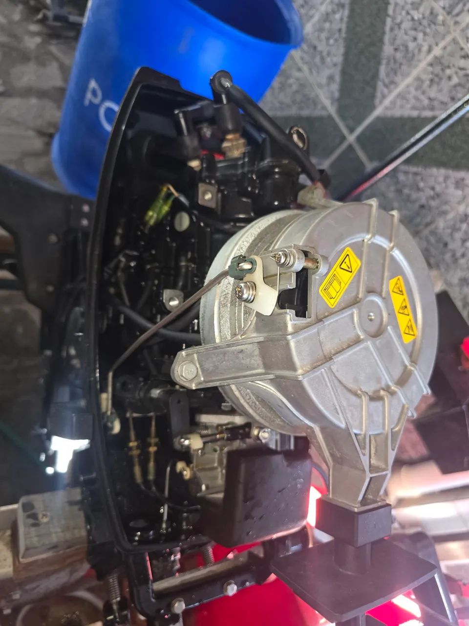 Motor poupa Mercury 9.9 - Foto 3