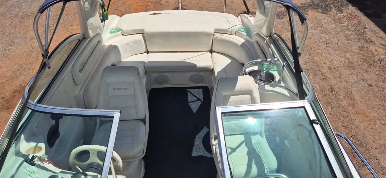 Lancha Evolution 265 Cabin com Mercruiser 5.0 260Hp ano 2012  - Foto 11