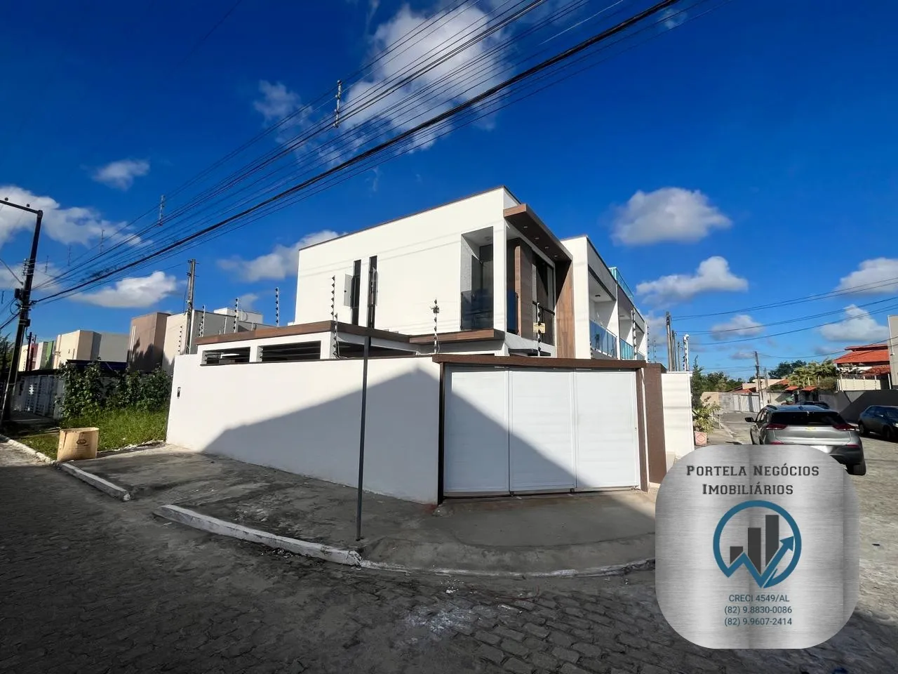 Casa no Antares, 2 suítes, 2 vagas, espaço gourmet, casa de esquina.