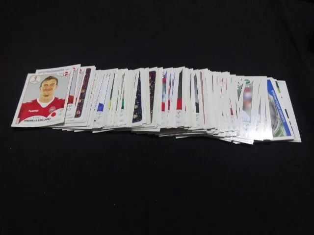 Lote Figurinhas da Copa 2018 com 140 Diferentes - Foto 2