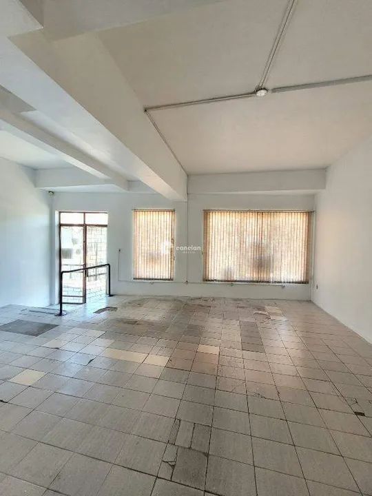 ALUGA-SE: Loja Comercial Ampla Próxima à Presidente Vargas - Foto 2