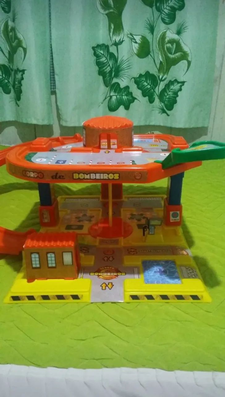 Brinquedo Garagem de Bombeiros MapToy - Foto 3