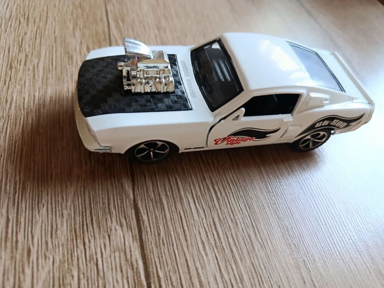 Miniatura Esportivo Vintage Style