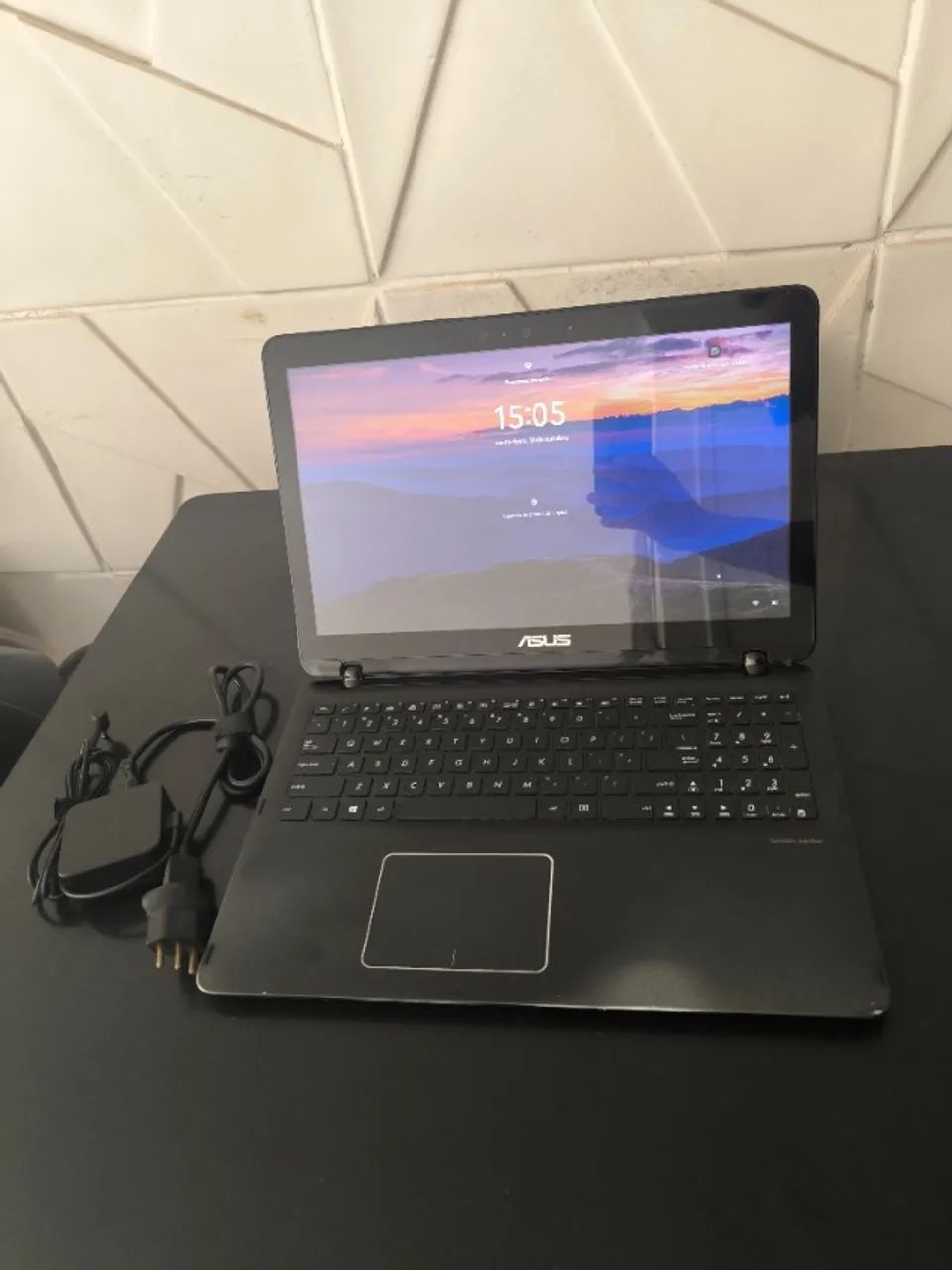 Notebook Asus Q524UQK - 2 em 1 Premium com Tela Touch