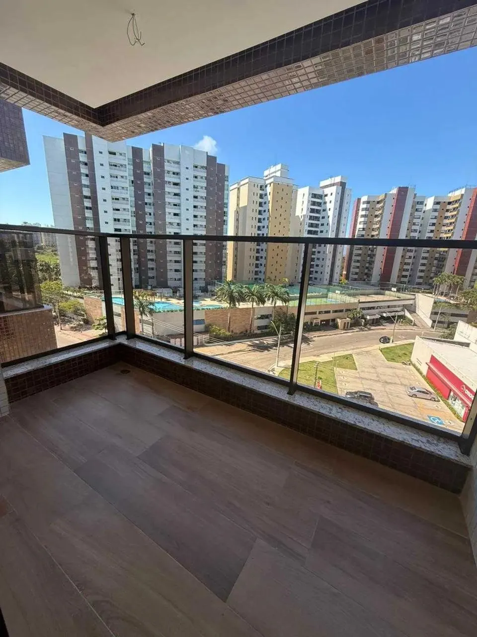 Mansão Emiliano 3/4 sendo 3 suítes + Dependência + Depósito -200m2