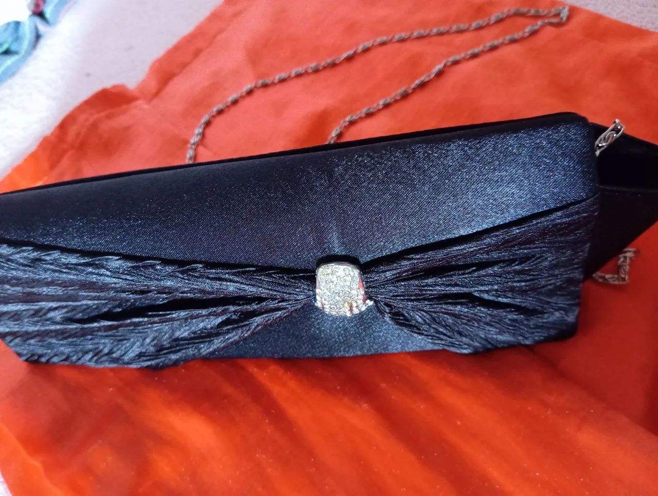 Bolsa preta acetinada