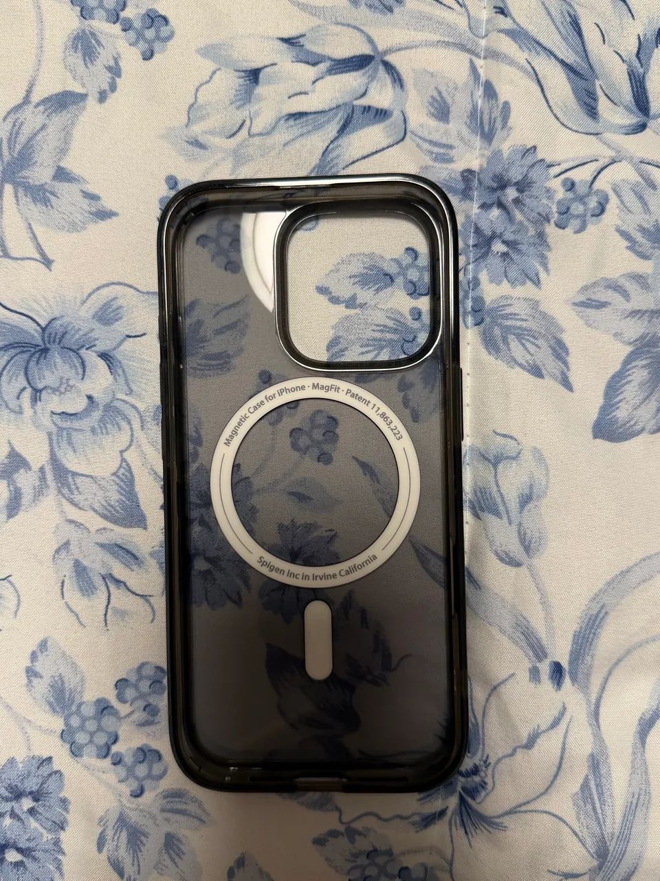 Capa Spigen iPhone 16 Pro - Preta - Foto 2