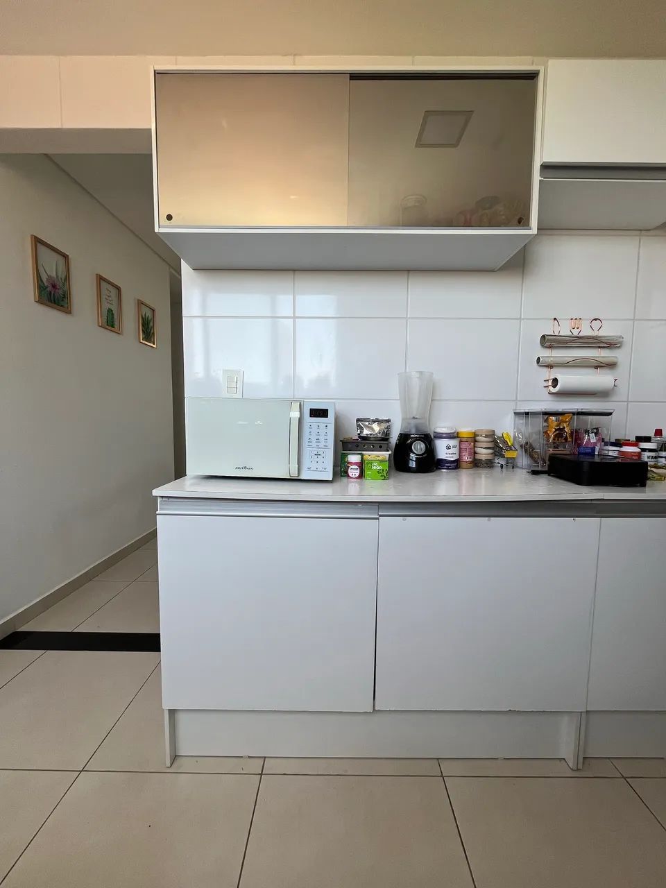 2 Wall-Mounted and Floor Cabinets