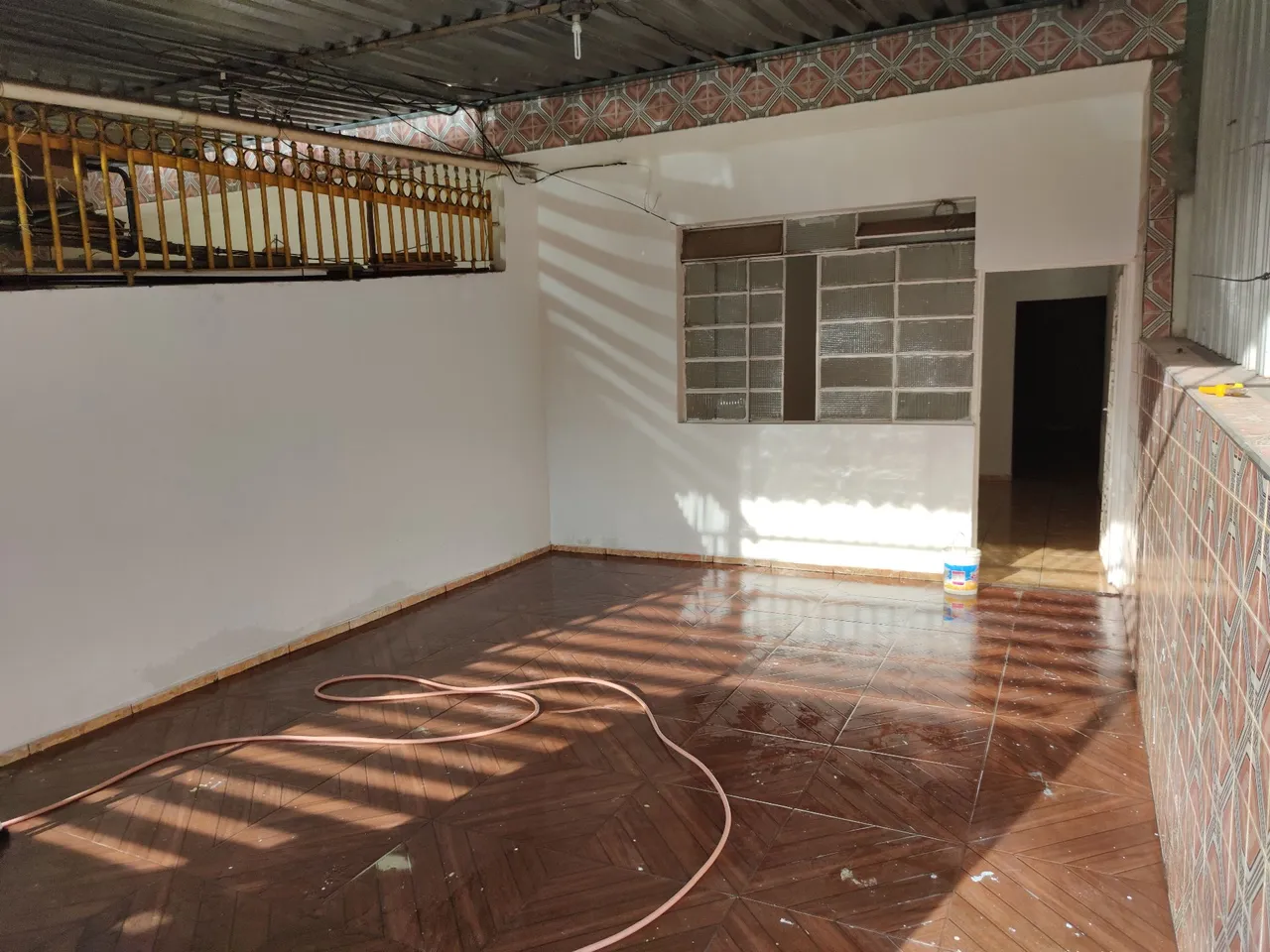 Alugo 3 quartos no centro de Taguatinga *