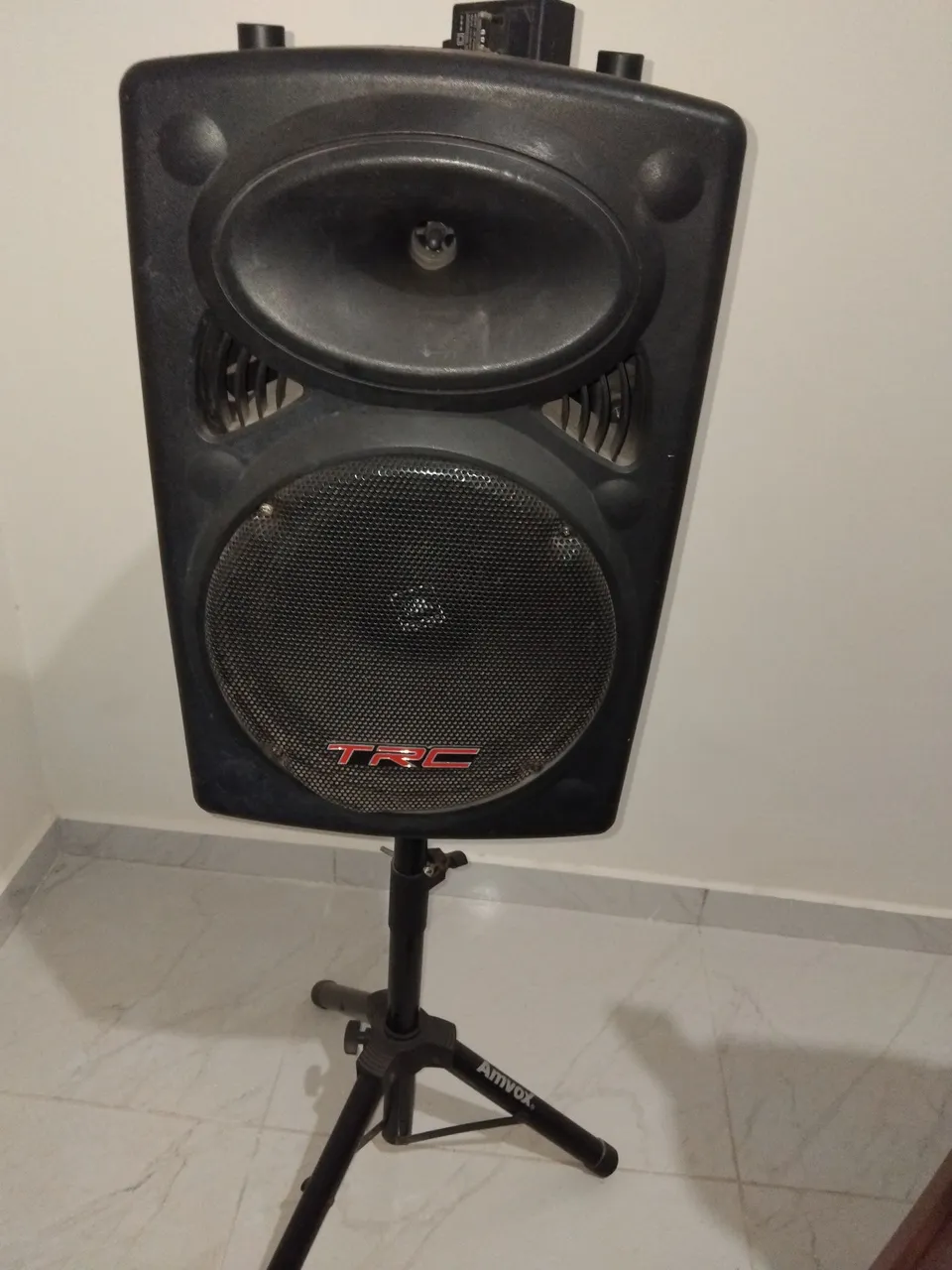 Caixa de Som Amplificada TRC