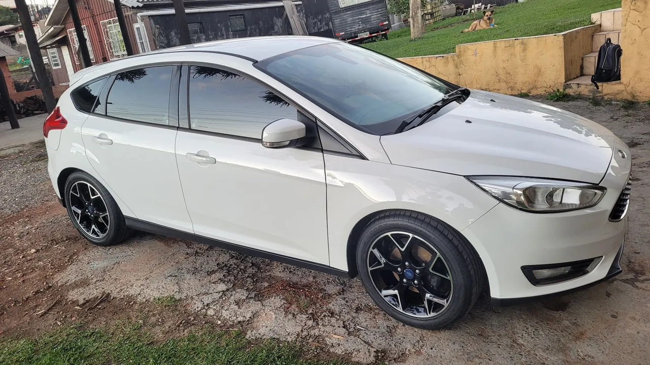 FORD FOCUS SE 1.6 4P MANUAL 2015