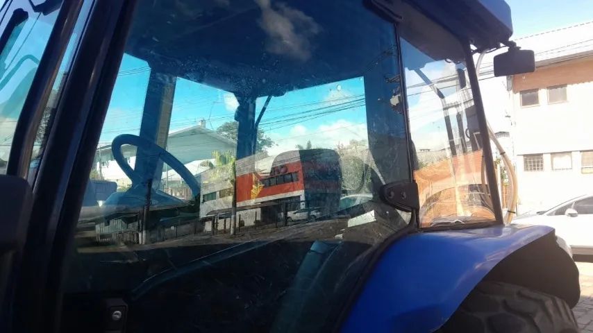 Trator New Holland TL75 75cv ano 2011  - Foto 3