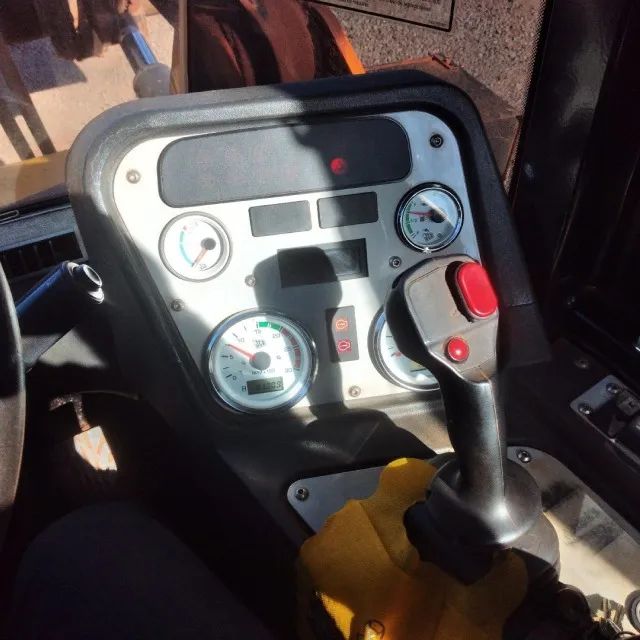 Pá Carregadeira JCB 422ZX - Foto 5