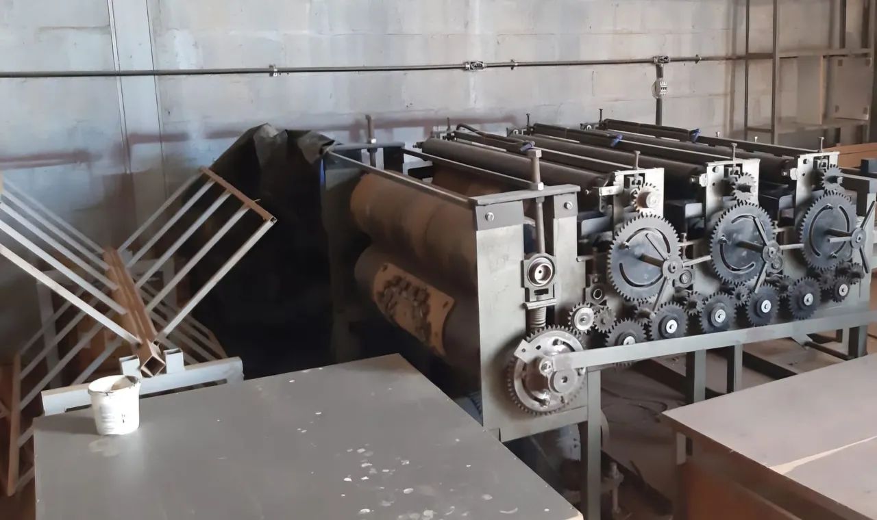 Máquinas para fabricar caixas de pizzas e demais - Foto 2