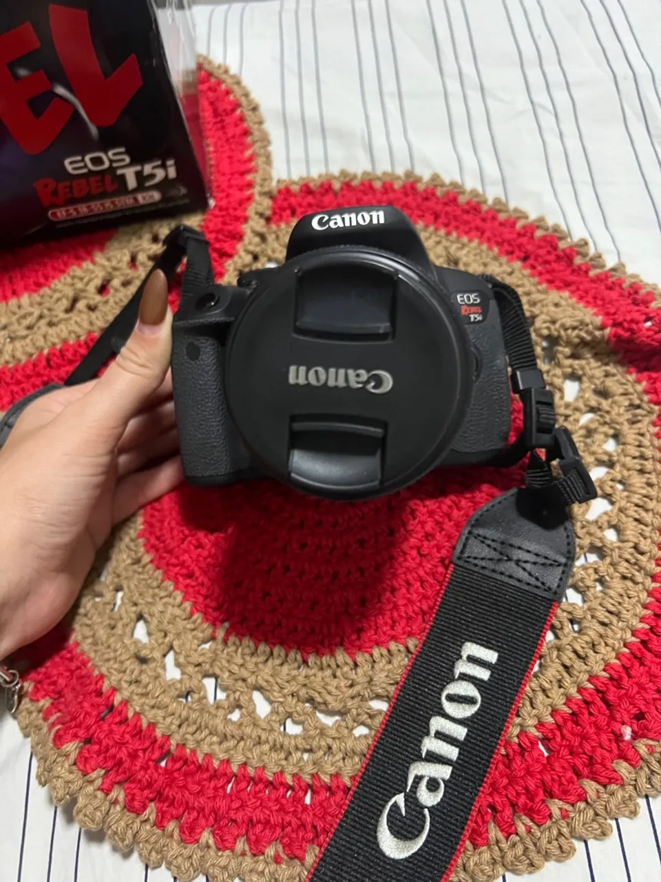 Câmera Canon T51 
