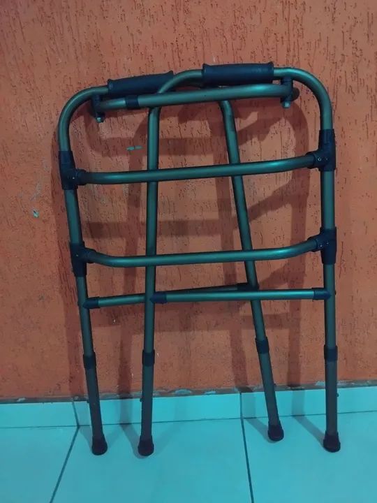 Andador de 3 Pernas para Idosos - Foto 2