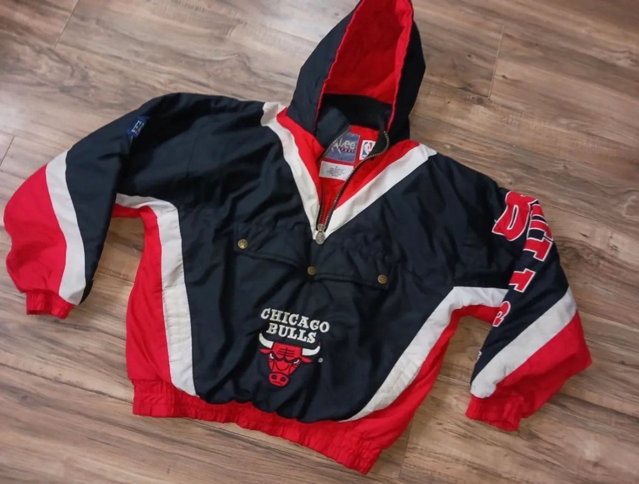 Jaqueta vintage 90 Chicago Bulls east Lee 