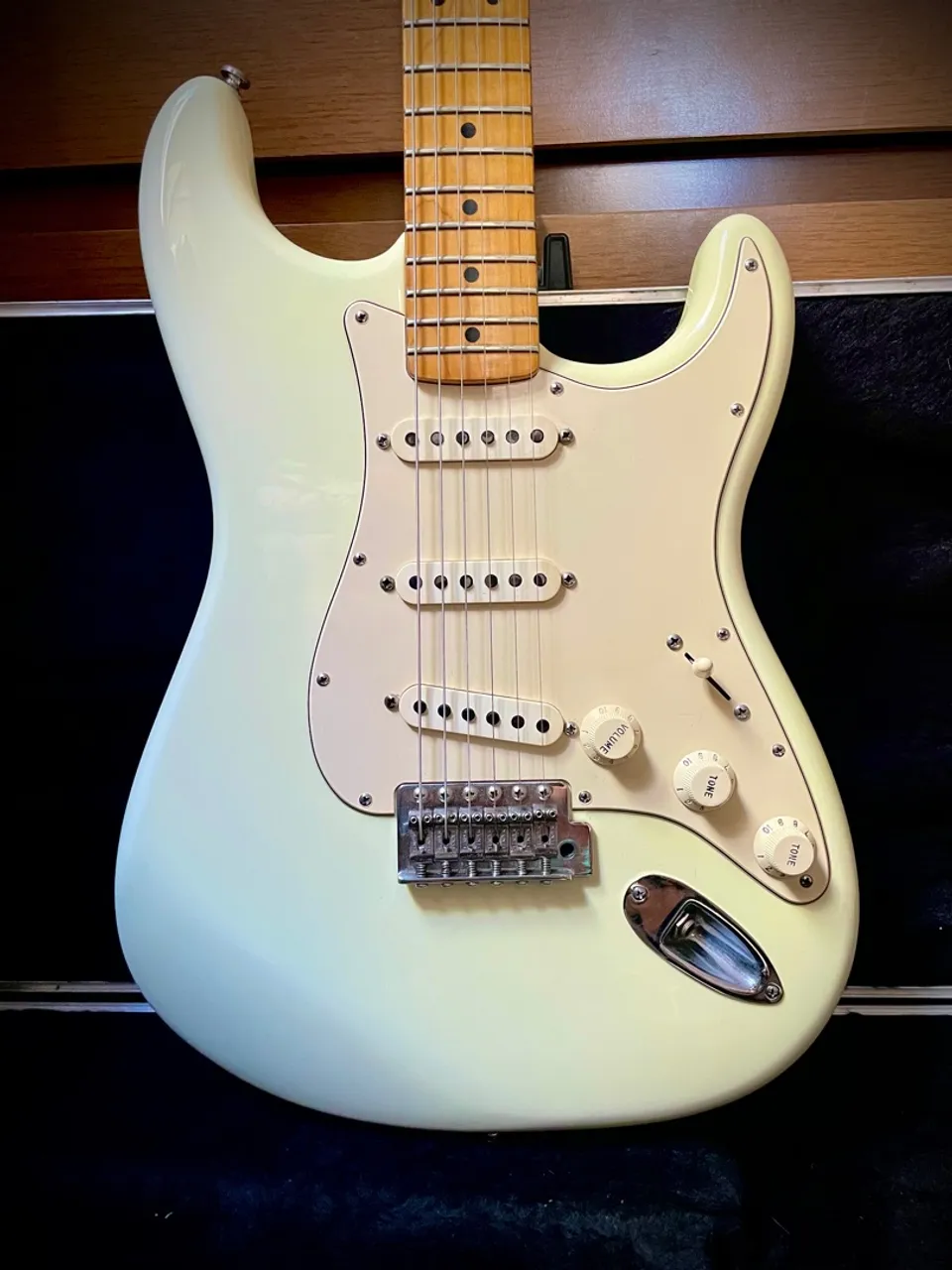 Guitarra Fender Mexicana Standard