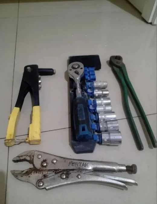 Kit ferramentas <br>Catraca <br>Alicate pressão <br>Alicate arrebite <br>Turques  - Foto 3