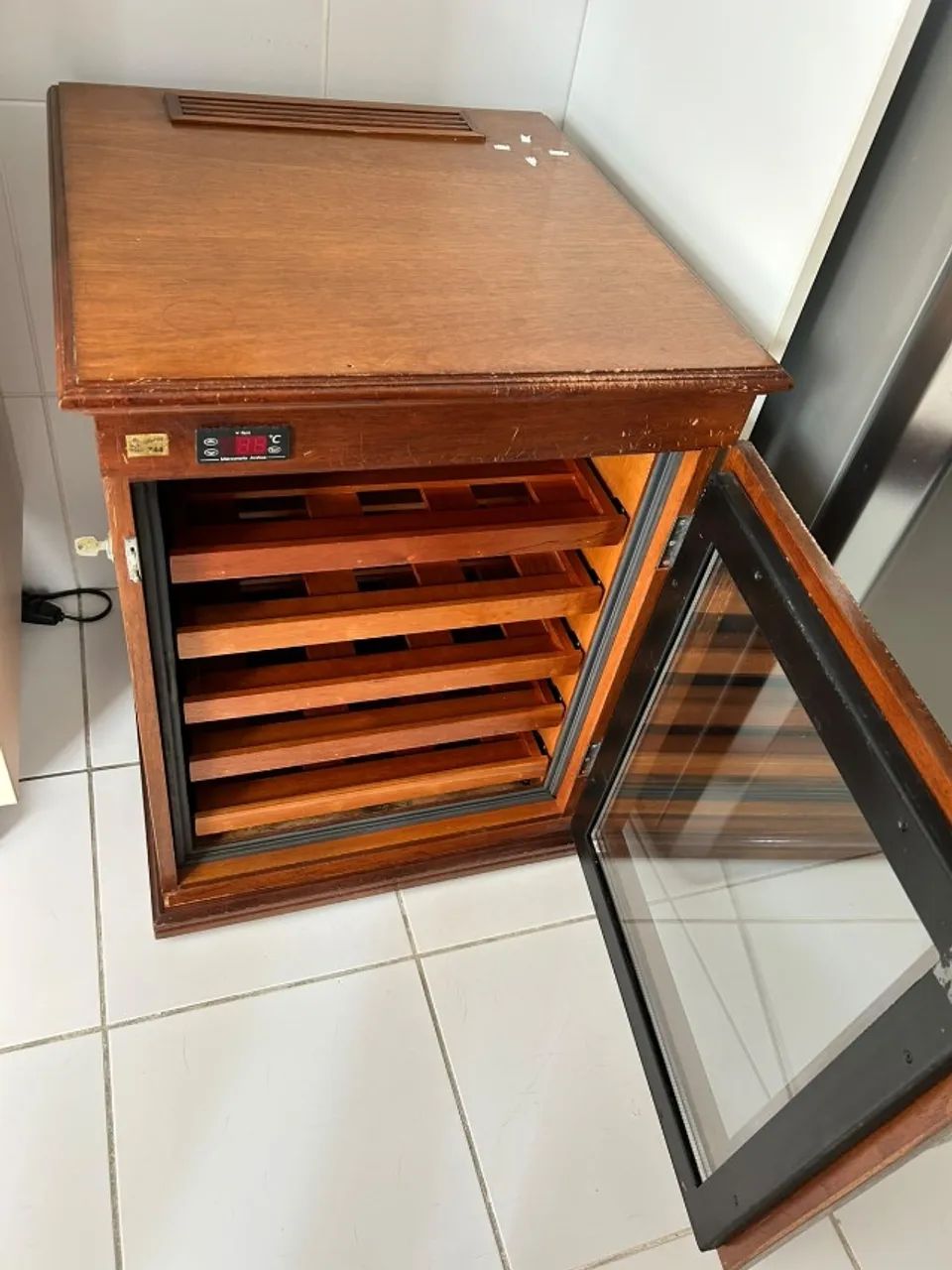 Adega de vinhos - Foto 2