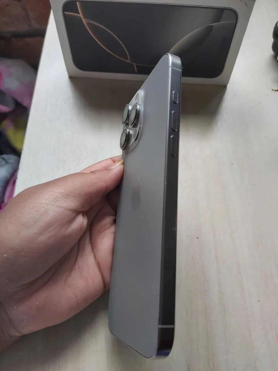 IPHONE 16 pro max 256GG 95%saude na garantia  - Foto 4