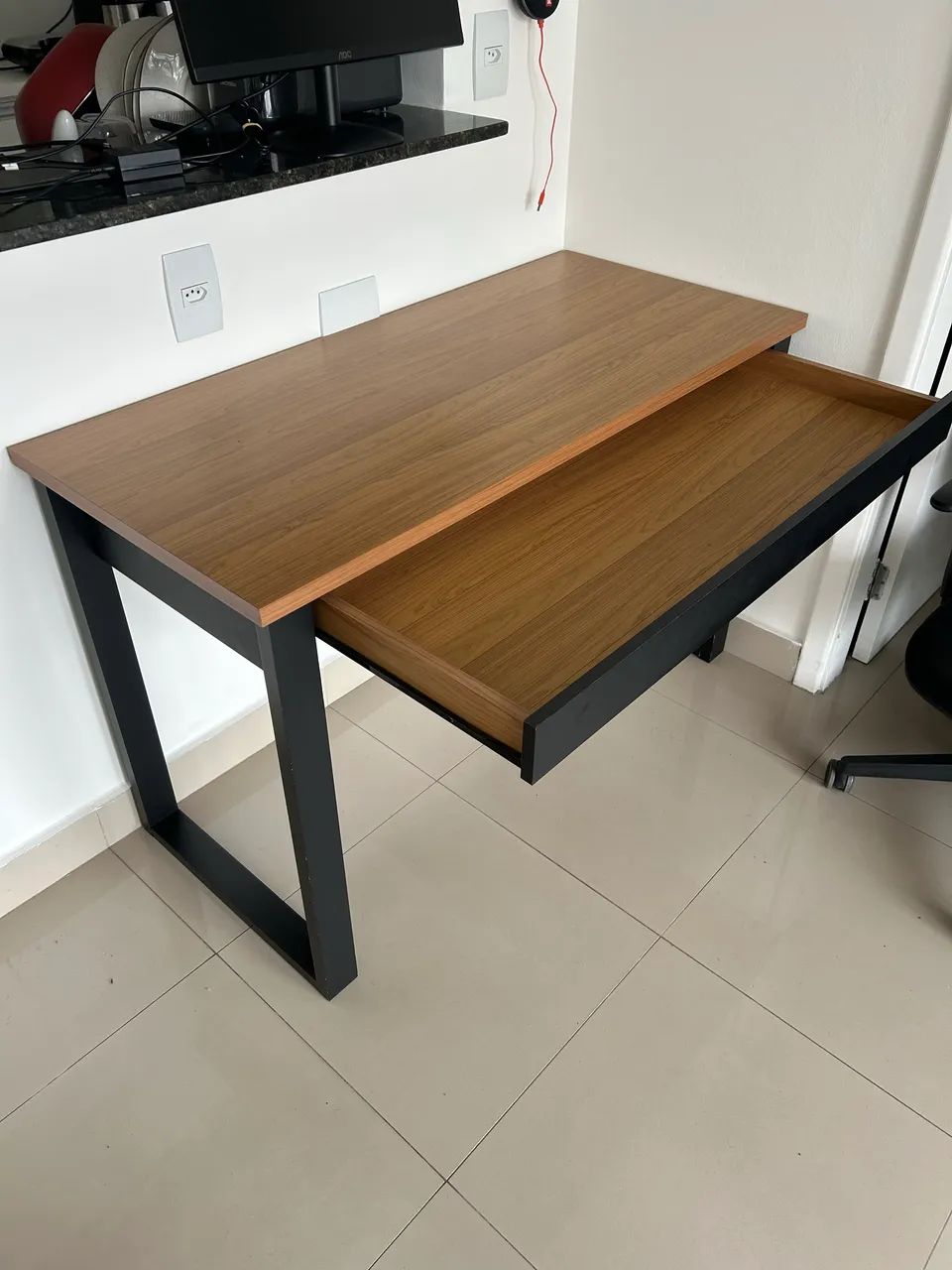 Escrivaninha/ Mesa de escritório - Foto 2