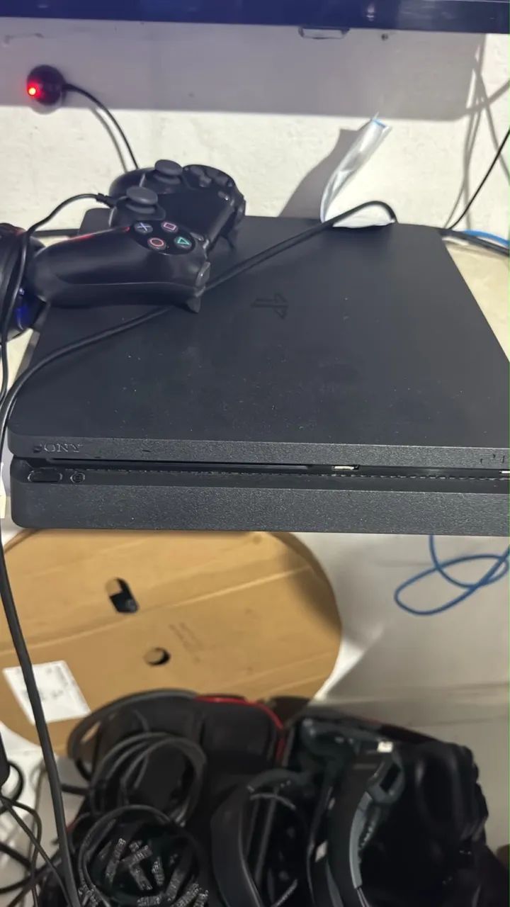 Vendo ps4 slim de 1TB mídia digital - Foto 3