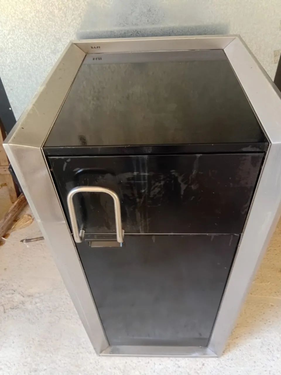 Lixeira em inox 100L Modelo Fast Food - Foto 4