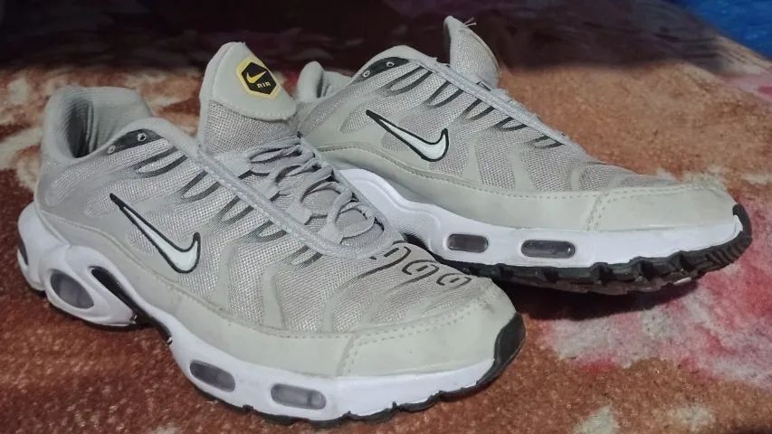 Tênis NIKE TN