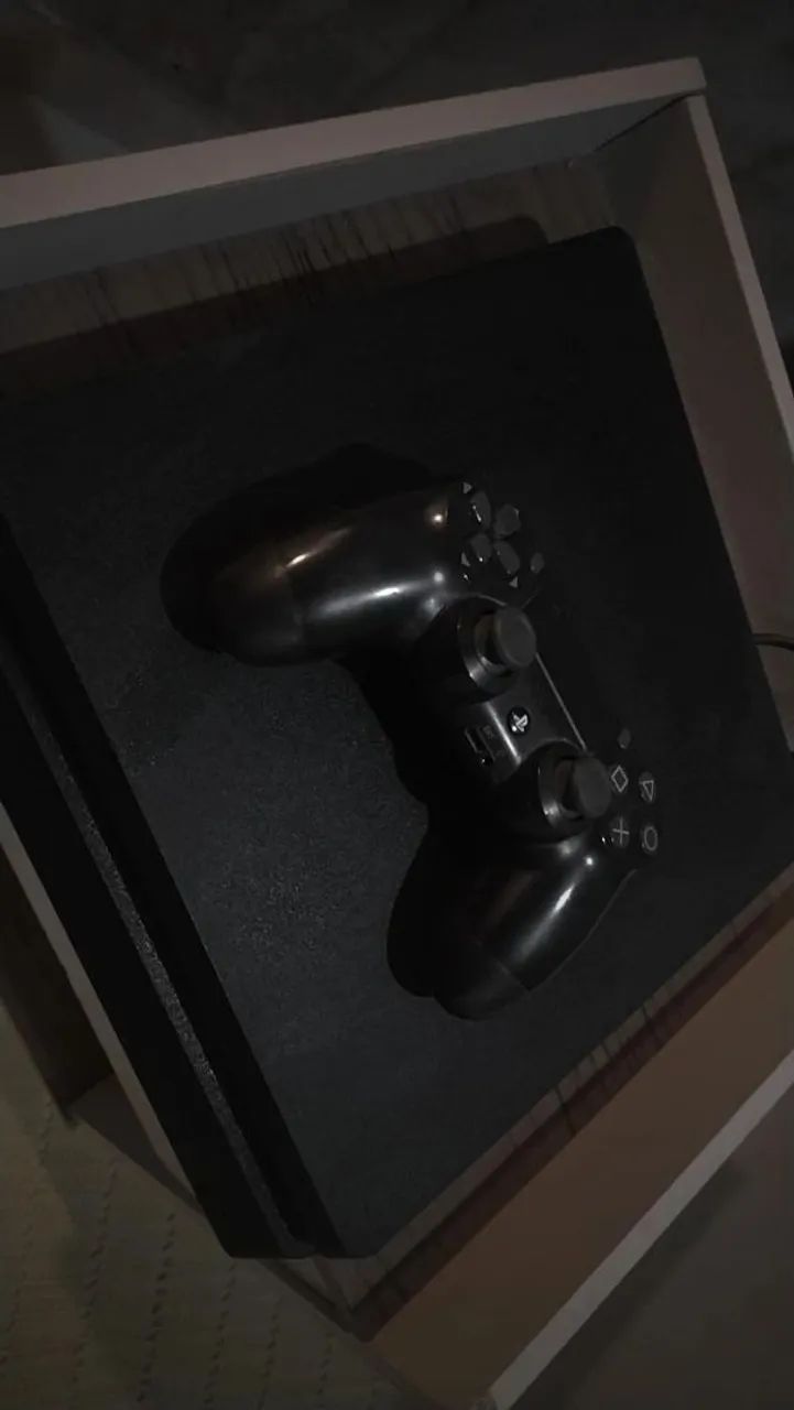 Ps4 slim 1TB 