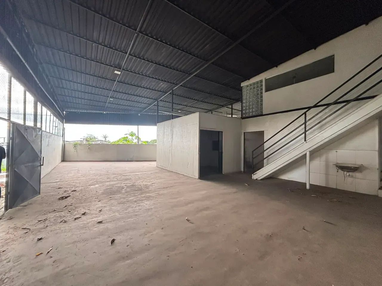 ALUGO GALPAO COM 700M2 EM CONDOMINIO NO COROADO DOCUMENTADO - Foto 3