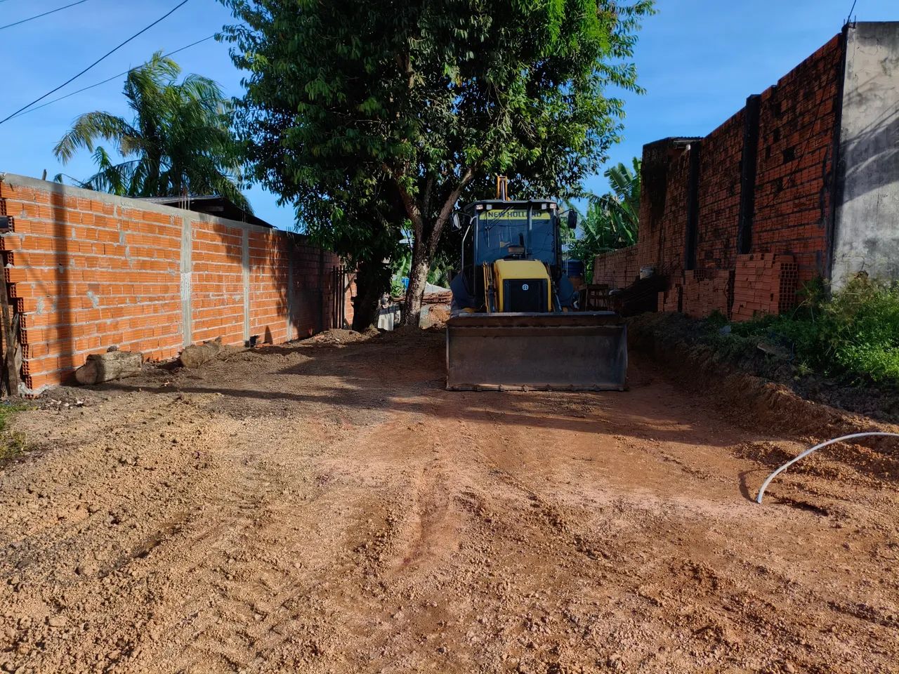 Aluga-se Retroescavadeira New Holland  - Foto 5