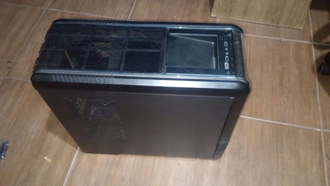 gabinete cooler master premium - Foto 2