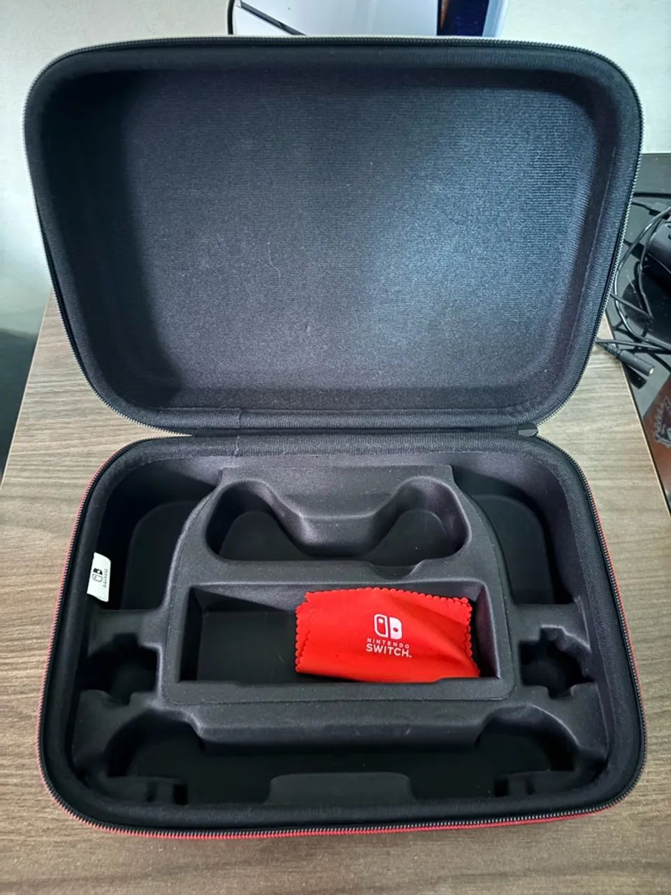 Case Deluxe + Case Regular Nintendo Switch - Foto 2
