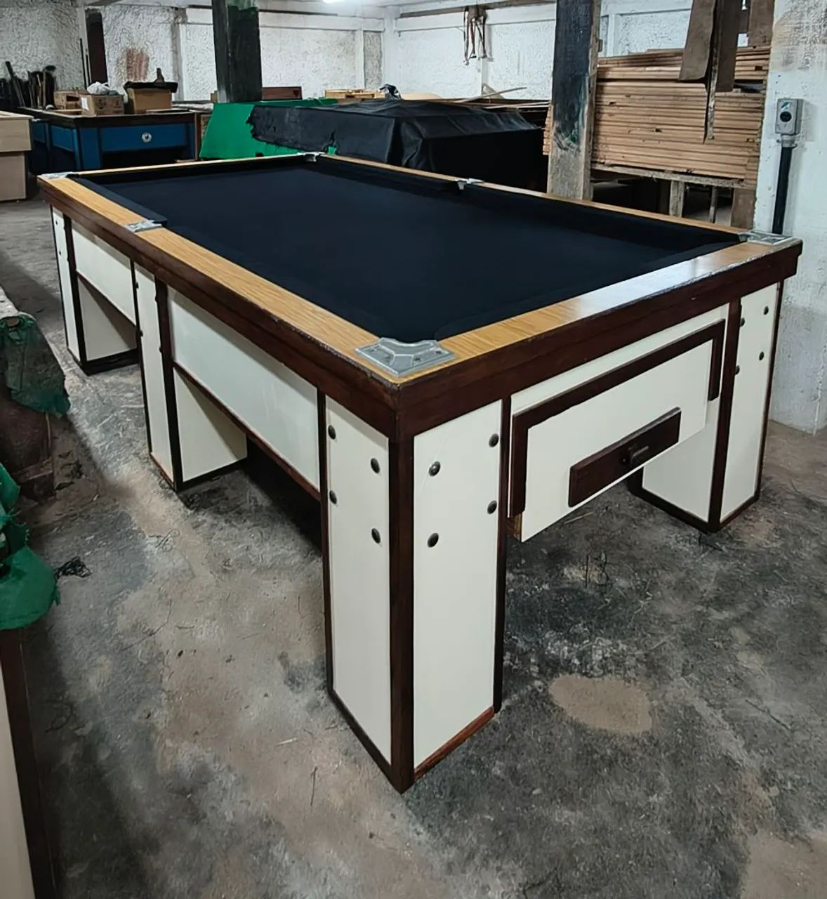 Mesa de sinuca com gaveta e fundo de pedra ardósia 