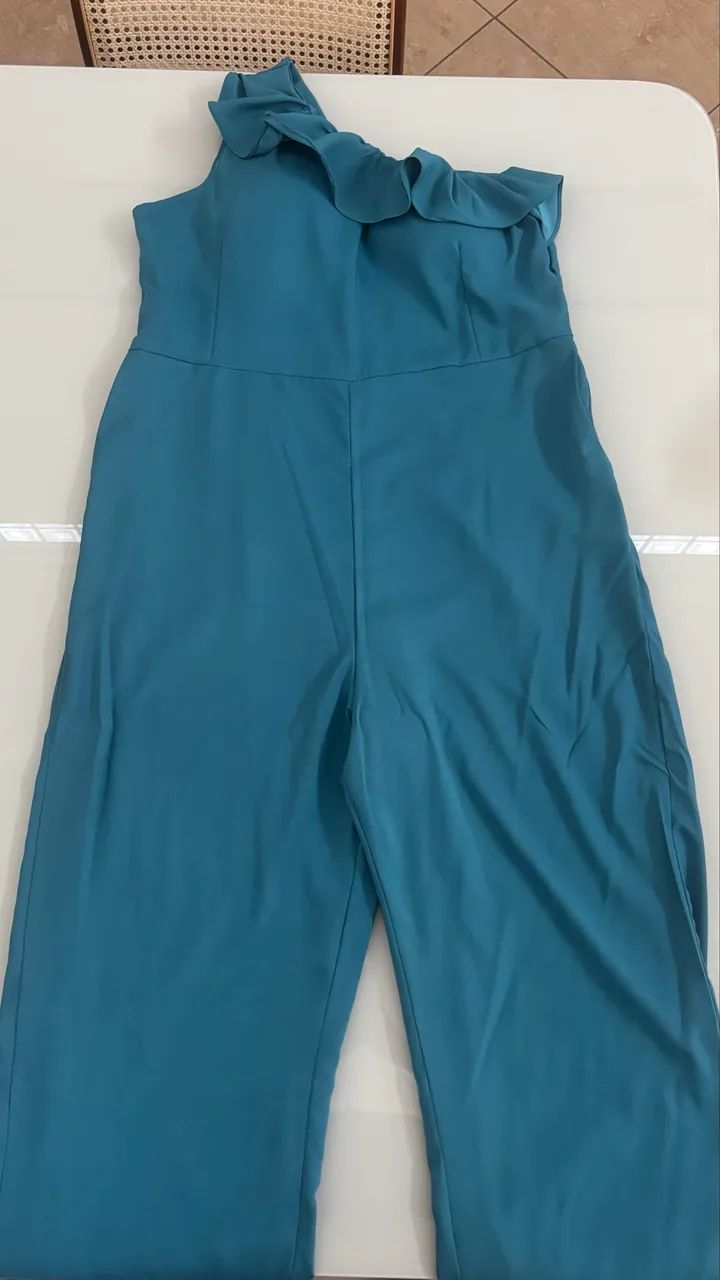 Macacão feminino de um ombro só azul 