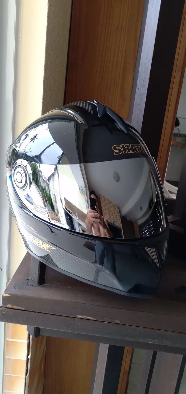 Shark Carbon