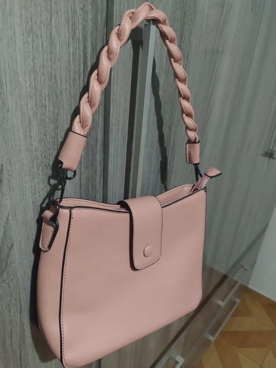 Bolsas novas e usadas  - Foto 2