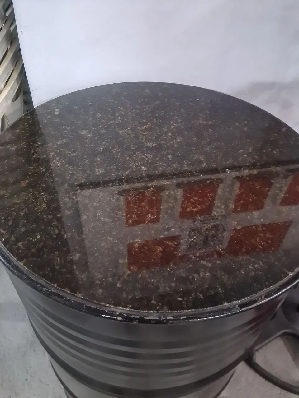 Tambor púlpito com tampo de mármore lindo. - Foto 2