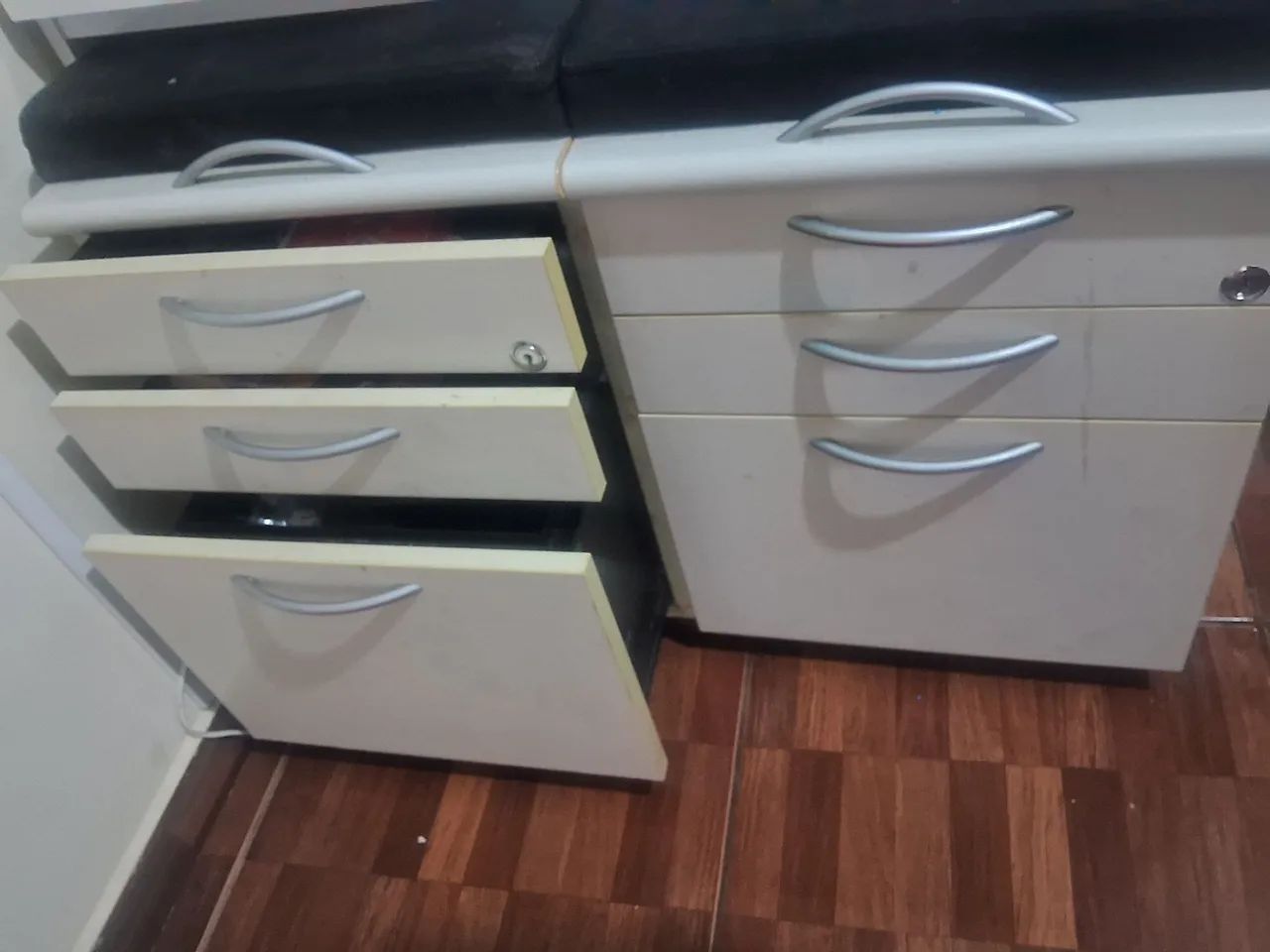 Gaveteiro escritório com poltrona. - Foto 4