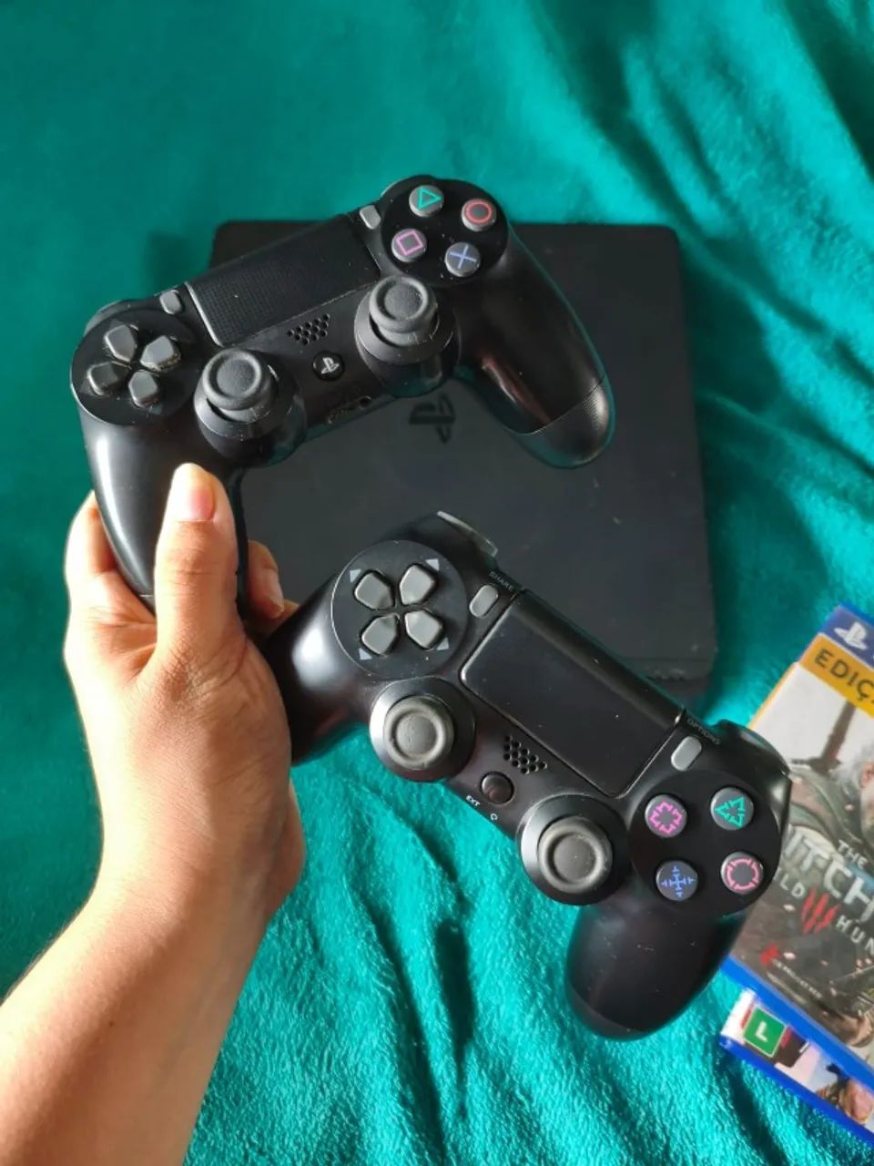 PS4 slim + 2 controles e 2 jogos - Foto 2