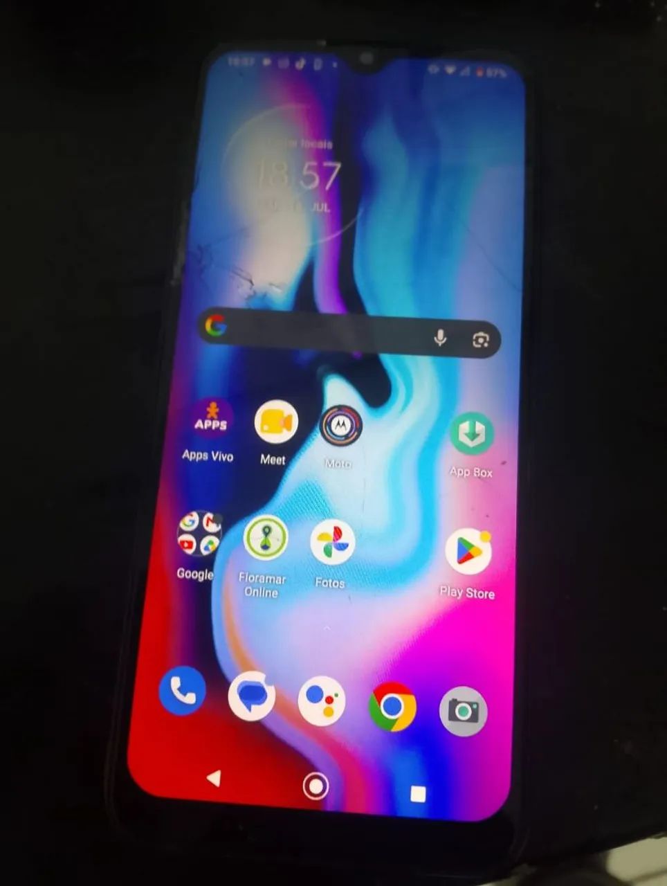 celular smartphone Moto E7 plus 64gb com trinco na tela mas funciona perfeitamente  - Foto 2