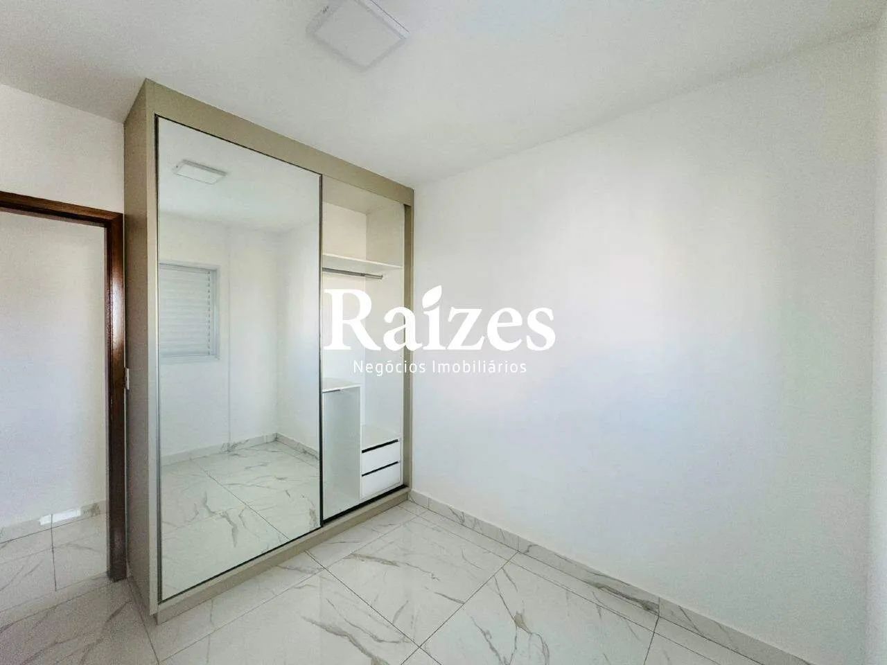 Apartamento de 3 Quartos com Varandas Integradas e Fechamento em Vidro, com 112m2 de área  - Foto 2