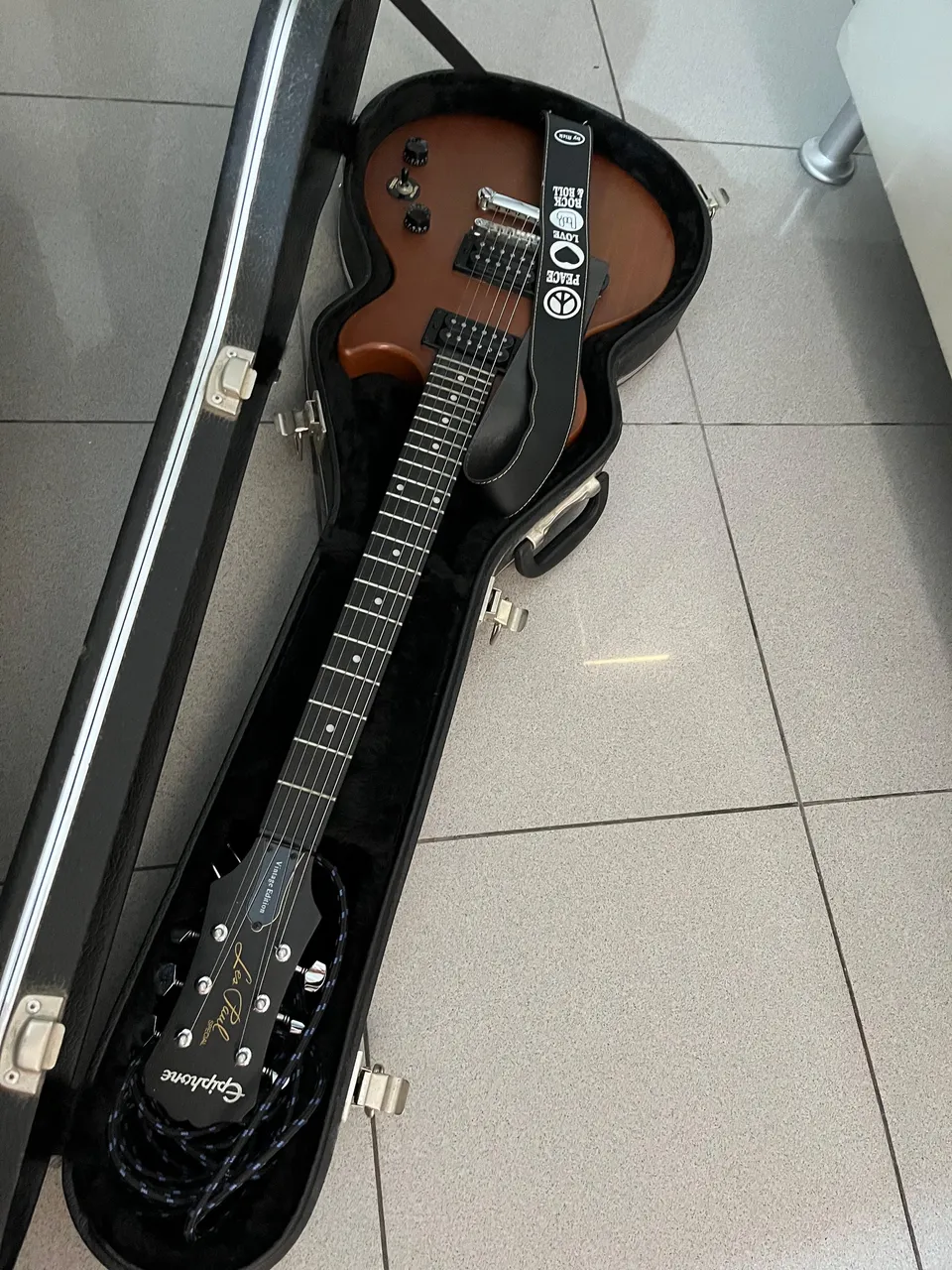case les paul epiphone