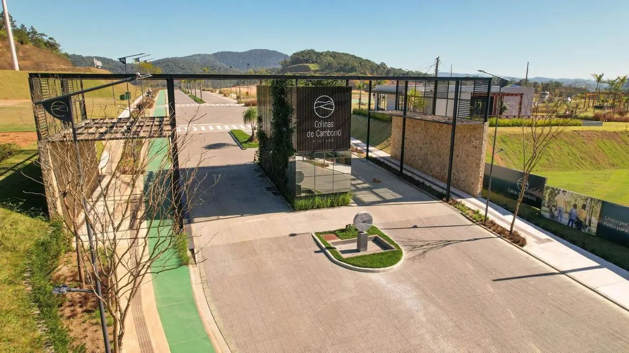 LOTE n* 188 /300 m2 a VENDA no COLINAS  de CAMBORIÚ  VILLAGE