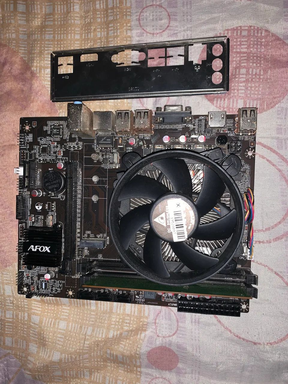 1155 i3+4gb ddr3 placa mae - Peças de Hardware - Coroa do Meio