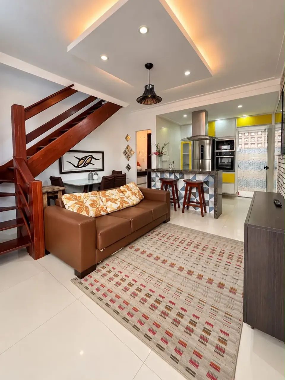 Alugo imóvel duplex, nascente de 2/4 totalmente mobiliado