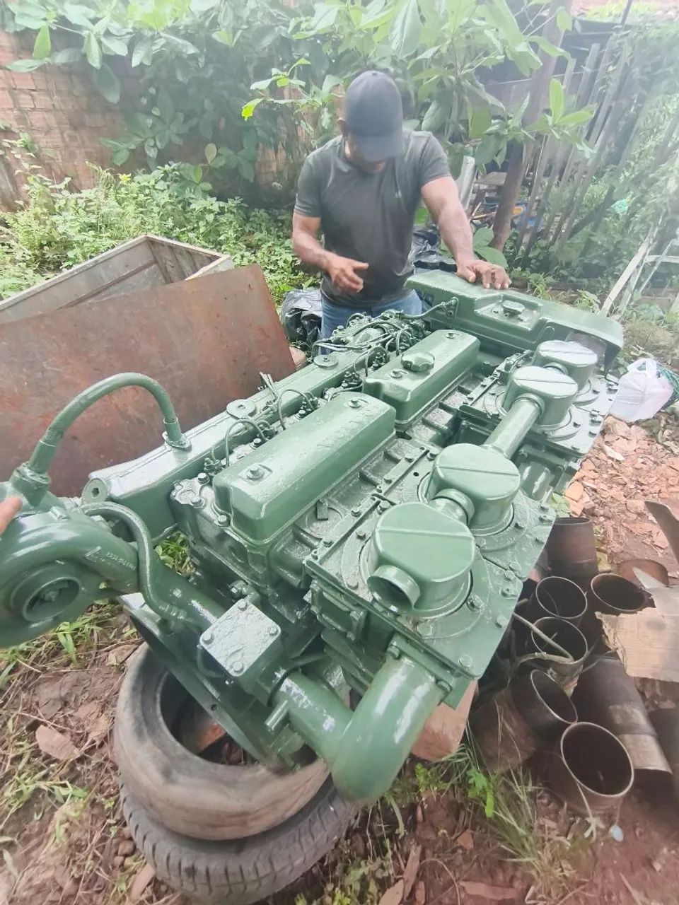 Motor volvo penta 375HP Marítimo 